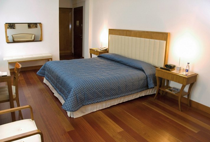 Hotel de la Opera - Wohnbeispiel Standard (Zimmercodierung UG1)