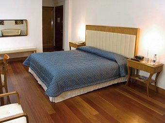Hotel de la Opera - Wohnbeispiel Standard (Zimmercodierung UG1)