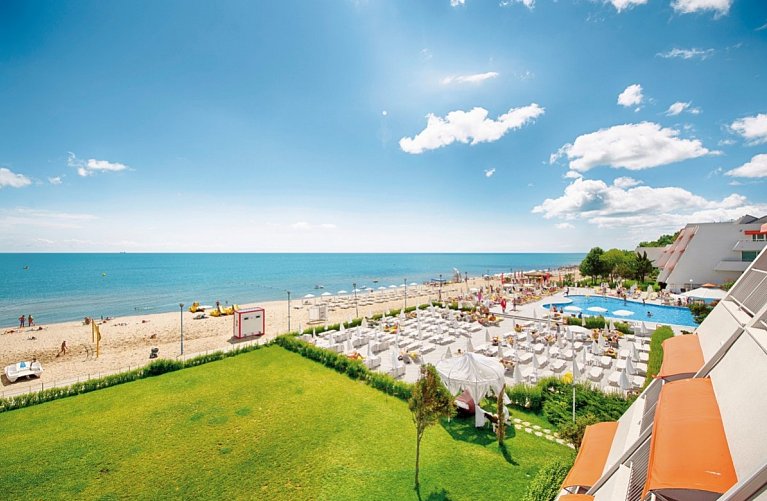 AluaSun Helios Beach