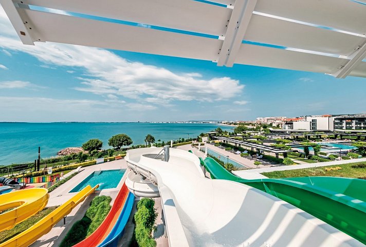 Voya Beach Resort