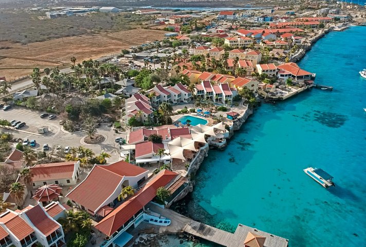 Captain Don's Habitat