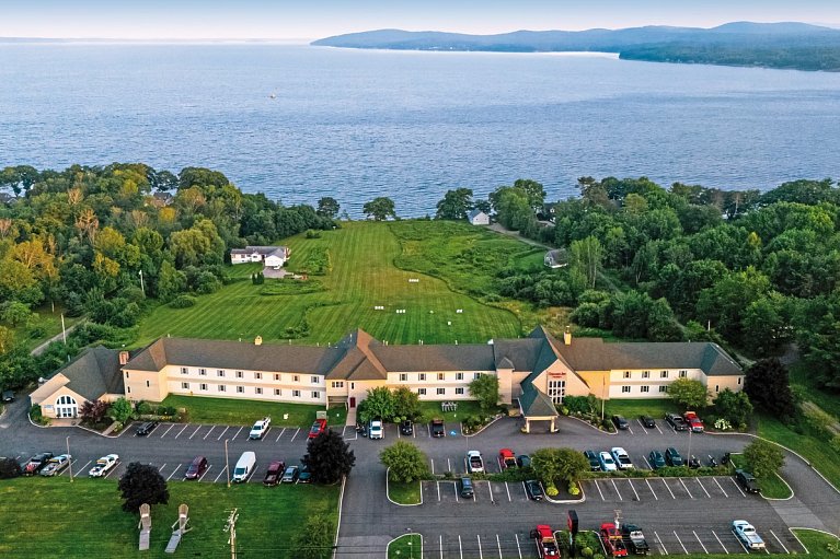 Fireside Inn & Suites Belfast