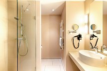 ACHAT Hotel Bremen City - Beispiel Bad Doppelzimmer (Zimmercodierung DB1)