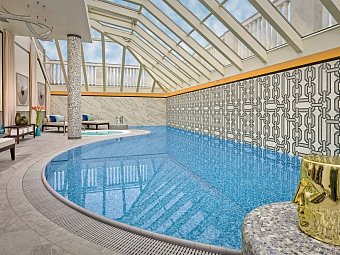 Al Habtoor Palace Budapest - Spa Swimming Pool