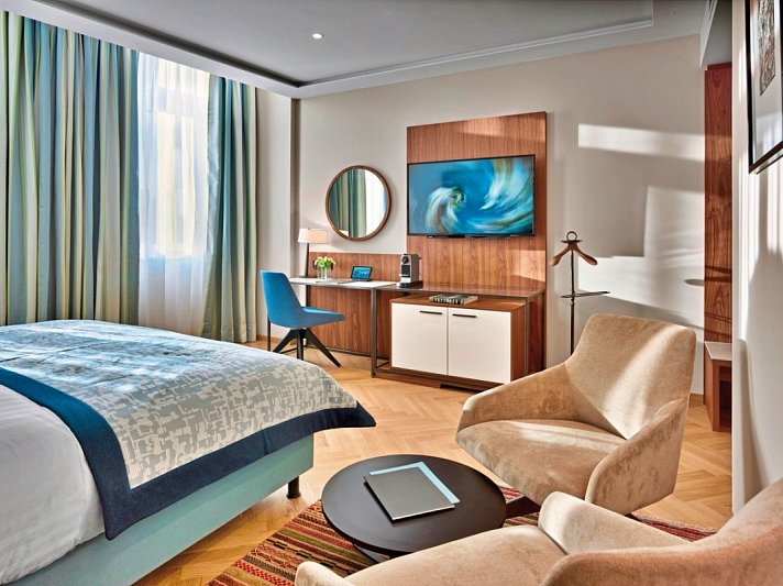 EST Grand Hotel Savoy