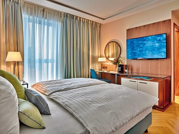 EST Grand Hotel Savoy