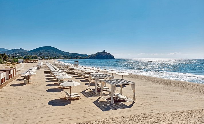 Conrad Chia Laguna Sardinia