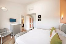Chia Laguna - The Village - Wohnbeispiel Doppelzimmer Classic Cottage Balkon