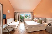 Chia Laguna - The Village - Wohnbeispiel Doppelzimmer Classic Cottage Balkon