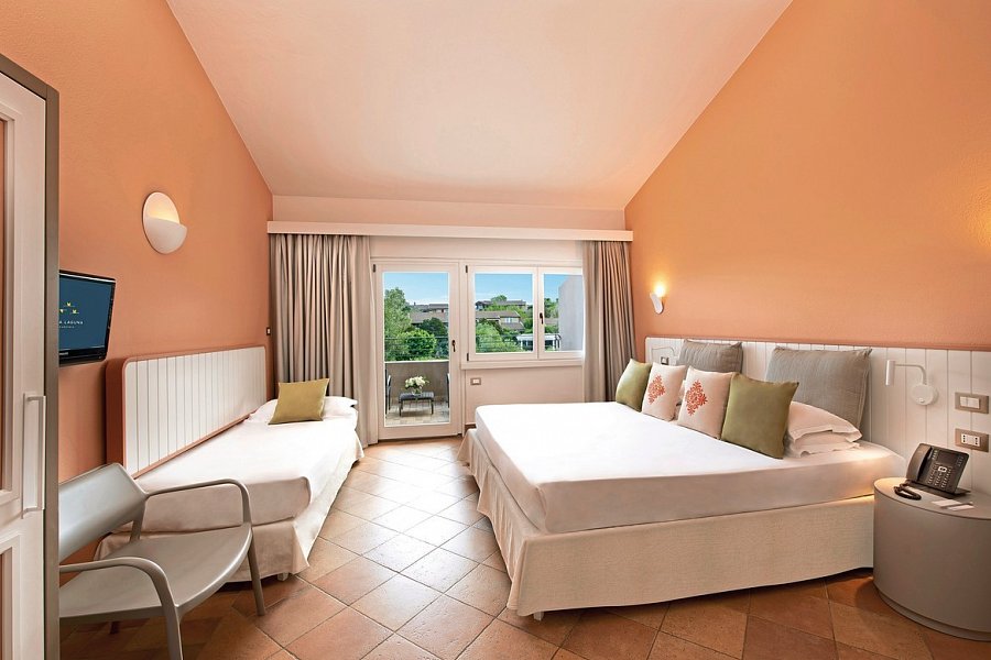 Chia Laguna - The Village - Wohnbeispiel Doppelzimmer Classic Cottage Balkon