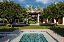 Lantana Resort