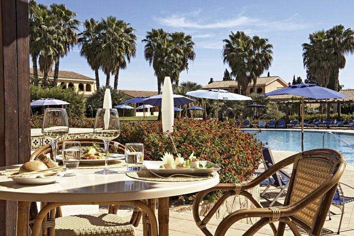 Lantana Resort