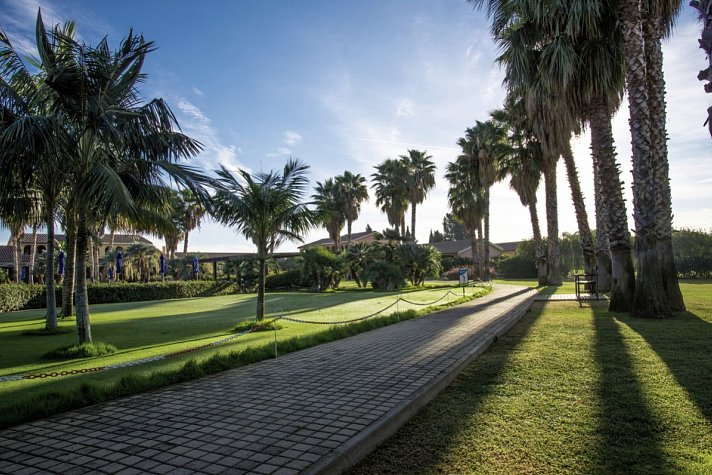 Lantana Resort