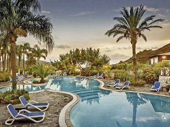 Cruccuris Resort