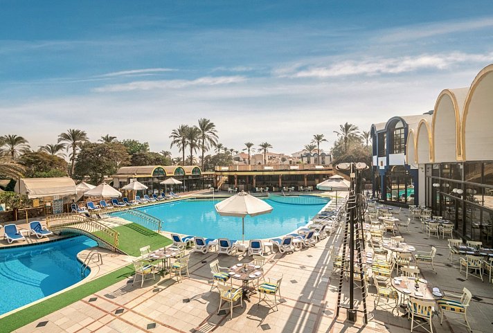 Jaz Pyramids Resort