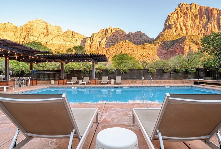 Cable Mountain Lodge