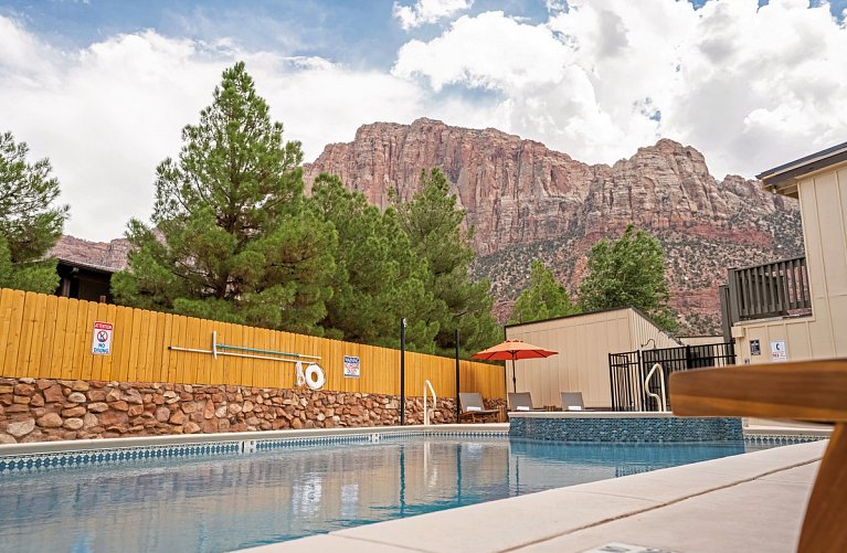 Petty Ranch Inn