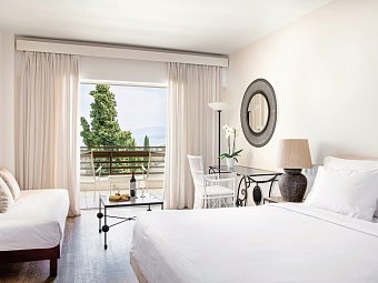 Grecotel Daphnila Bay - Wohnbeispiel Double Room Superior Sea View Private Balcony (Zimmercodierung DSM)