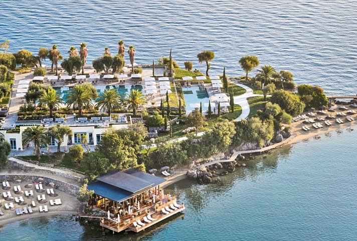 Corfu Imperial a Grecotel Resort to Live