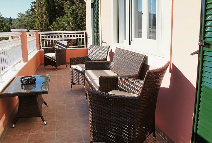 Villa & Apartments Sissy - Wohnbeispiel Villa Meerblick (Zimmercodierung V1M)