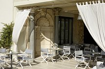 Mon Repos Palace