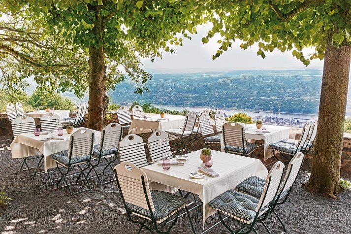 Steigenberger Icon Grandhotel & Spa Petersberg - Biergarten