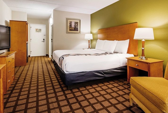 Best Western Plus Chicago Hillside - Wohnbeispiel Standard King (Zimmercodierung UG2)