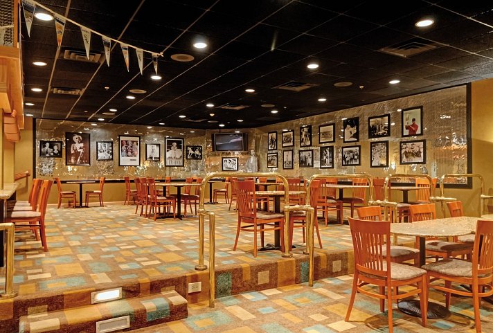 Best Western Plus Chicago Hillside