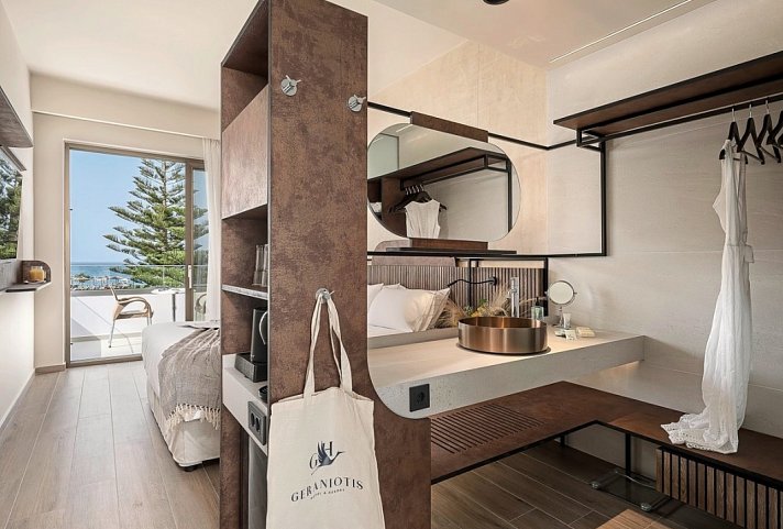 Geraniotis Beach - Wohnbeispiel Doppelzimmer Superior seitl. Meerblick (Zimmercodierung DSN)