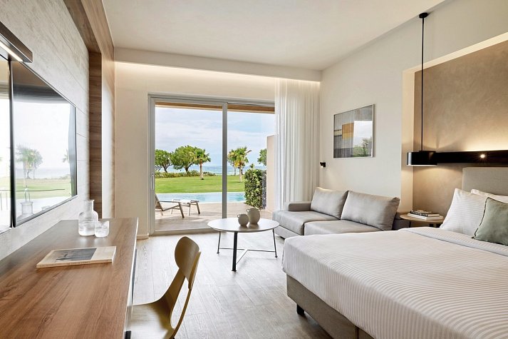 Euphoria Resort - Wohnbeispiel Doppelzimmer seitl. Meerblick Gemeinschaftspool (Zimmercodierung D1N)