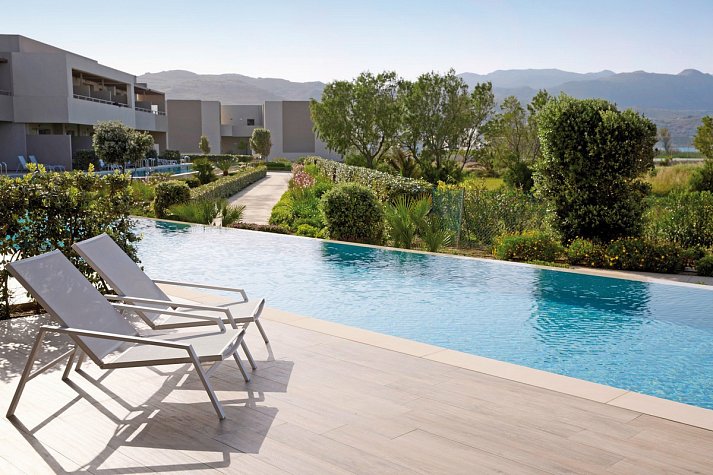 Euphoria Resort - Wohnbeispiel Familiensuite Gemeinschaftspool (Zimmercodierung WI1)