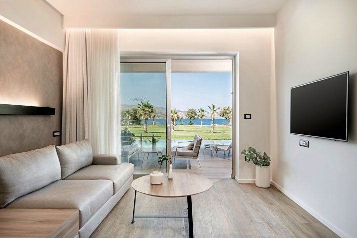 Euphoria Resort - Wohnbeispiel Familiensuite seitl. Meerblick Gemeinschaftspool (Zimmercodierung WI2)