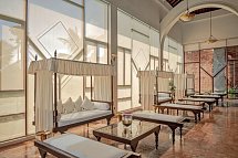 Royal Palms Beach Hotel