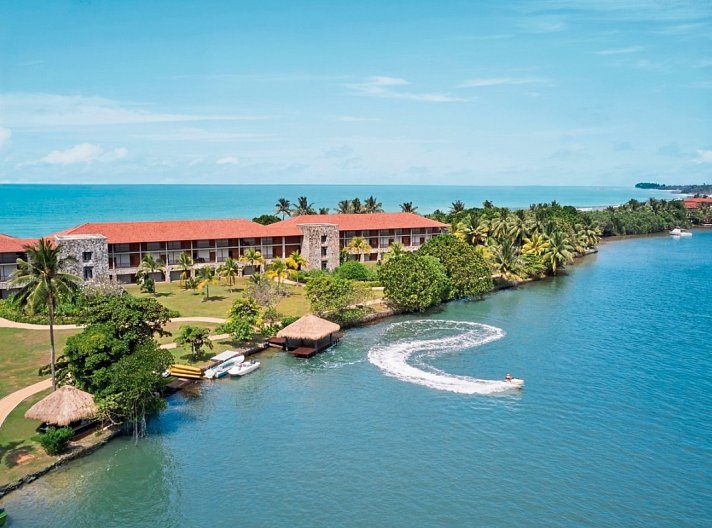 Cinnamon Bentota Beach