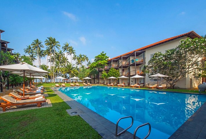 Mermaid Hotel & Club