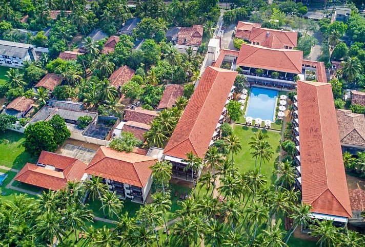 Mermaid Hotel & Club
