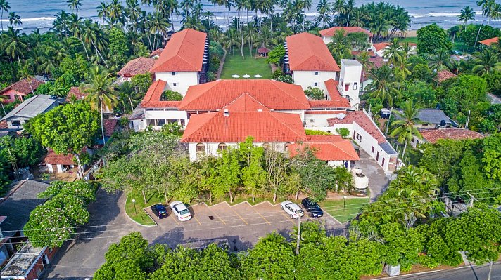 Mermaid Hotel & Club