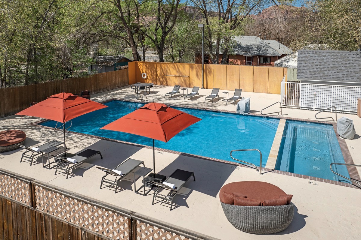 River Canyon Lodge