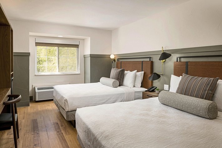 River Canyon Lodge