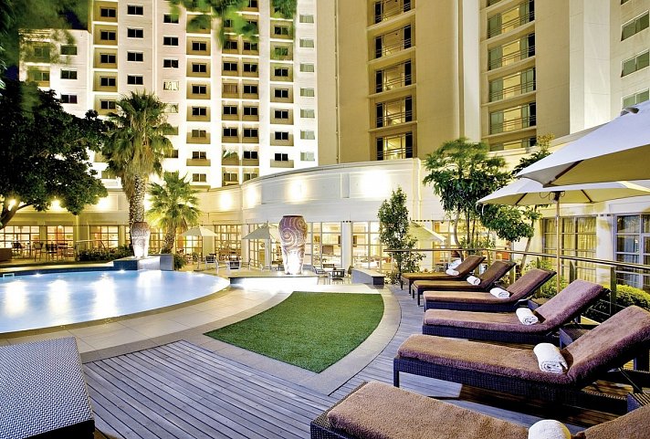 Southern Sun Waterfront - Außenbereich