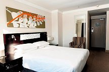 Onomo Hotel Inn On The Square - Wohnbeispiel Standard Room (Zimmercodierung DB1)