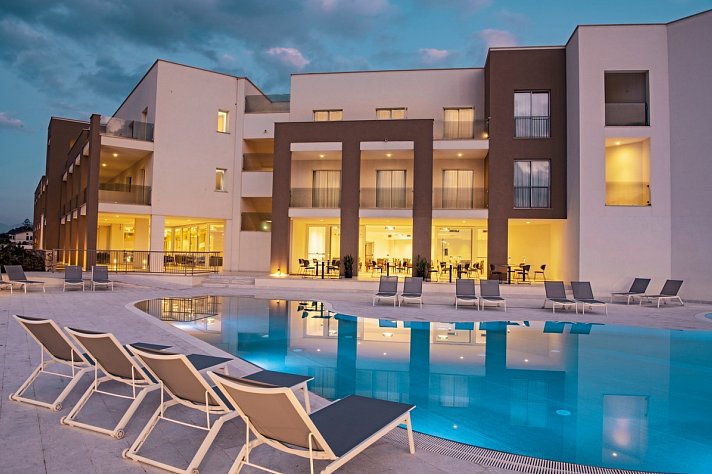 Resort La Battigia Beach & Spa