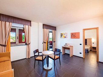 VOI Baia di Tindari Resort - Wohnbeispiel Familienzimmer (Zimmercodierung FB1)