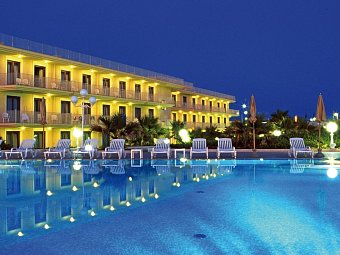 Dioscuri Bay Palace
