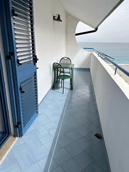 Baia degli Dei - Wohnbeispiel Doppelzimmer seitl. Meerblick (Zimmercodierung D1N)