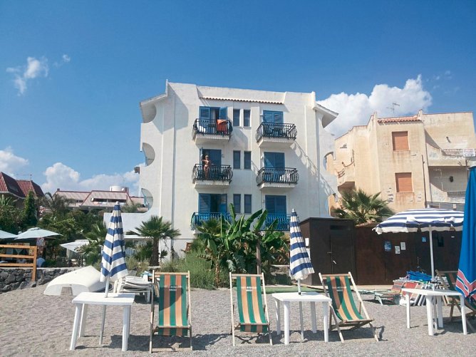 Baia degli Dei - Wohnbeispiel Doppelzimmer Meerblick (Zimmercodierung DBM)