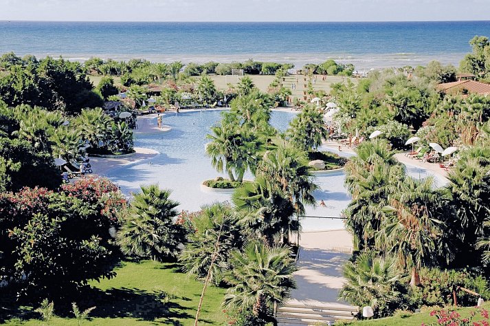 MClub Acacia Resort