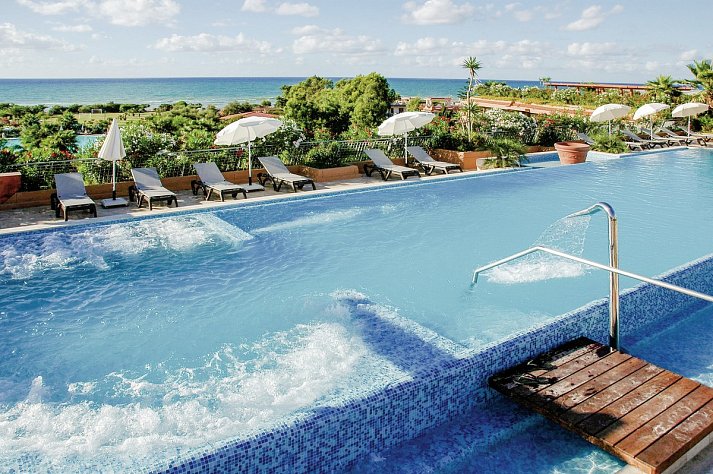 MClub Acacia Resort