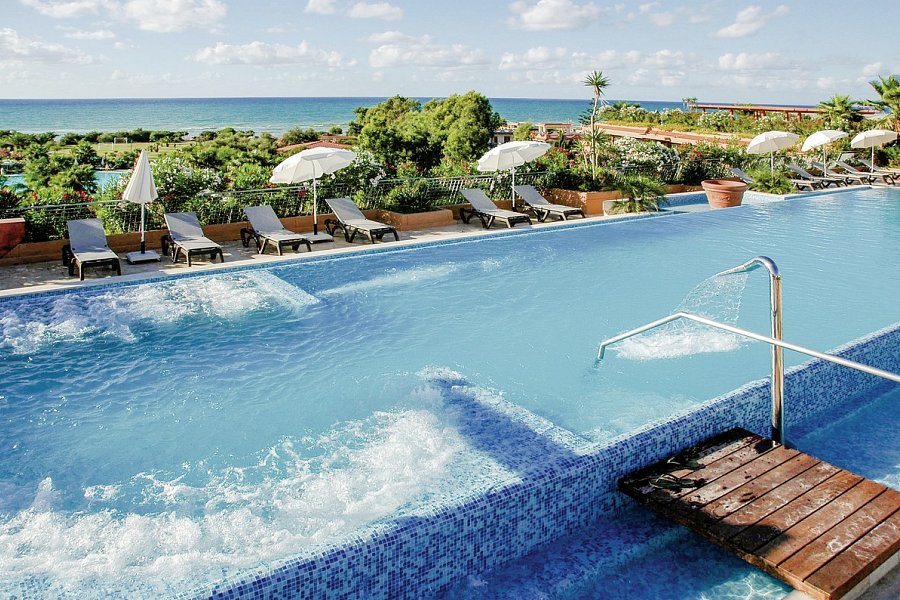 MClub Acacia Resort
