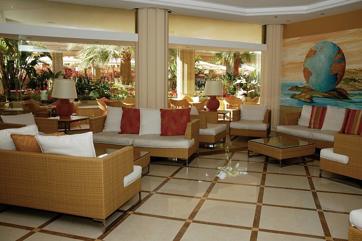 MClub Acacia Resort